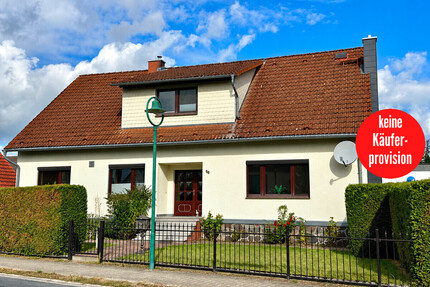 HORN IMMOBILIEN ++ ehemalige Dorfschule in Haffnähe mit Einliegerwohnung, Mönkebude bei Ueckermünde