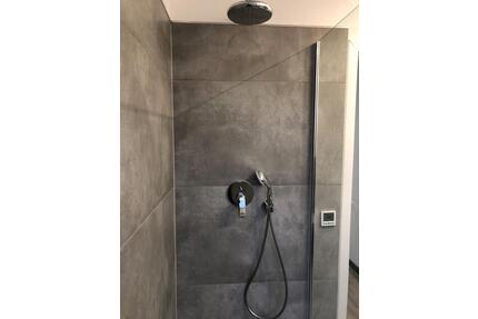 Ruhige 2-Zi-Whg. renoviert mit EBK, Balkon,Keller, Südausrichtung - Hessisch Oldendorf