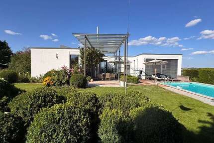 Haus zum Kaufen in Sinzing 2.250.000,00 € 320 m²
