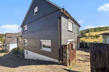 Haus zum Kaufen in Friedewald 95.000,00 € 148.54 m²
