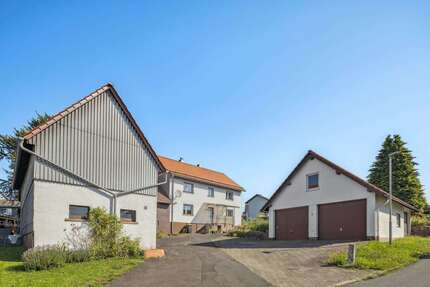 Haus zum Kaufen in Grebenhain 269.000,00 € 155.61 m²