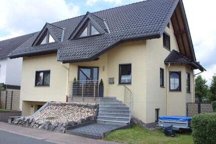 Exklusives EFH in Löhnberg - 599.000,00&nbsp;EUR Kaufpreis, ca.&nbsp; 195,00&nbsp;m&sup2; in Löhnberg (PLZ: 35792)
