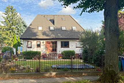 Haus zum Kaufen in Blankenfelde 699.000,00 € 205 m²