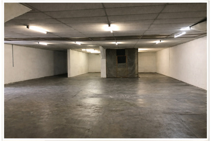 Lager Produktionsfläche an stark frequentierten Straße - Roth