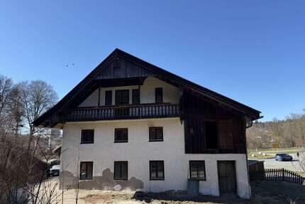 Haus zum Kaufen in Traunstein 230.000,00 € 116 m²