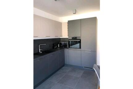 Kurzzeit Wohnung möbliert - 1.350,00&nbsp;EUR Kaltmiete, ca.&nbsp; 96,00&nbsp;m&sup2; in Ramstein-Miesenbach (PLZ: 66877)