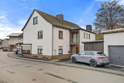 Haus zum Mieten in Biedenkopf 1.200,00 € 259 m²