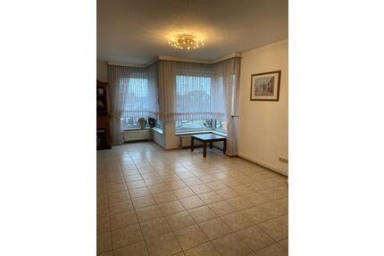 2 Zimmer Mietwohnung inkl. Küche Diele Bad plus Gäste WC + Balkon - Remscheid Reinshagen