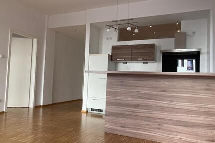 Moderne energieeffiziente stylische 2 15 - Zimmerwohnung in zent - Nürnberg Rabus