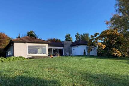 Haus zum Kaufen in Gundelsheim 649.000,00 € 219.97 m²