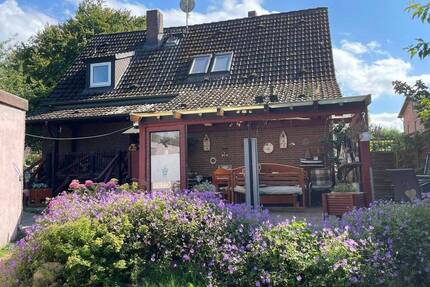 Ärmel hochkrempeln statt abwarten: Sanierungsreifes Einfamilienhaus mit Werkstatt & XL-Garten - Nusse