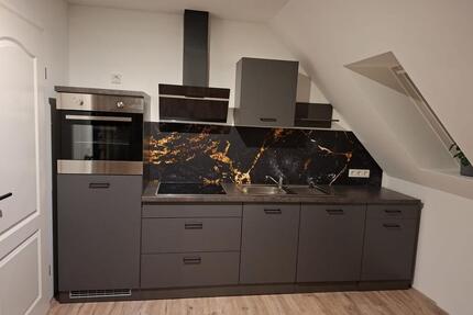 3 Zimmer Wohnung DG gern zum 15.03.26 zu vermieten - Sankt Michaelisdonn