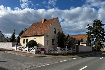 Einfamilienhaus mit Scheune, Hof & Garten auf ca. 1.000 m² Grund - Roßleben-Wiehe