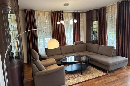 4 Zimmer Wohnung in einer Stadtvilla in Schmargendorf, Fußbodenheizung, Terrasse, 2 TG Stellplätze - Berlin Charlottenburg-Wilmersdorf