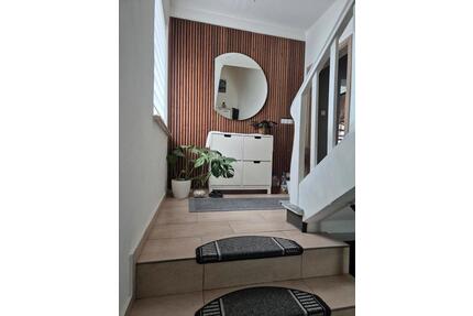 Bezugsfertiges 3 Familiehaus in guter Lage mit großem Grundstück - Sulzbach-Rosenberg