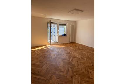 Moderne 3-Zimmer Wohnung mit EBK & Stellplatz - Göppingen