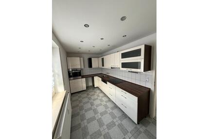 3ZKB Wohnung zu vermieten - 1.200,00&nbsp;EUR Kaltmiete, ca.&nbsp; 100,00&nbsp;m&sup2; in Hepberg (PLZ: 85120)