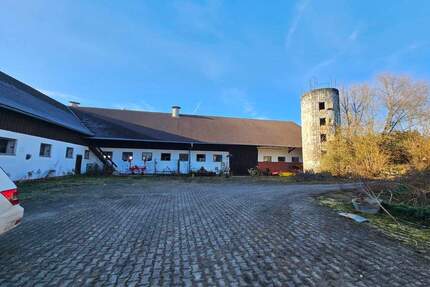 Vierseithof mit Geschichte und großem Potential - ländliches Idyll auf über 10.000 m² Grund - Wurmannsquick Hub