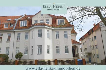 Mit Lift: Großzügige, helle Altbau-Wohnung im Hochparterre einer stilvollen Villa... - Halberstadt