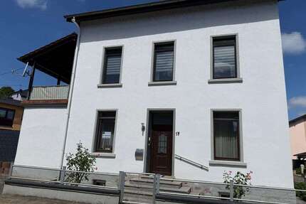 Haus zum Kaufen in Mettlach 298.000,00 € 207 m²