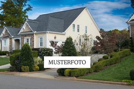 Zentral-modern kernsanierte 140 m² - 7-Zimmer-Wohnung mit Garten - Ahlen