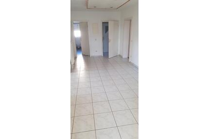 WOHNUNG IN 92436 BRUCK IN DER OBERPFALZ ZU VERMIETEN