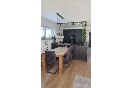Haus zum Mieten in Rosenheim 1.990,00 € 131 m²