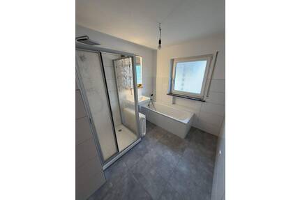 3-Zimmer-87QM-Wohnung mit Balkon, Garage und großem Kellerabteil in Hohberg-Niederschopfheim