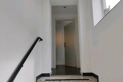 Wohnung Dachgeschoss mit Einbauküche, Wäschekammer, Balkon - Ebsdorfergrund