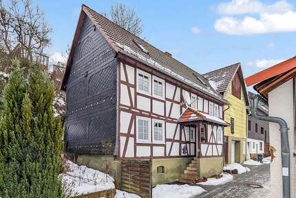 Haus zum Kaufen in Biedenkopf 110.000,00 € 136.95 m²