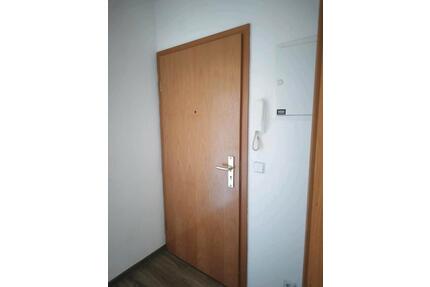 Helle 2-Zimmer-Dachgeschosswohnung (43 m²) – 460€ warm - Hohndorf