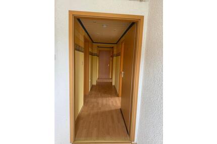 Schöne 3 Zimmer Wohnung - 400,00&nbsp;EUR Kaltmiete, ca.&nbsp; 63,00&nbsp;m&sup2; in Pirmasens (PLZ: 66955) Niedersimten