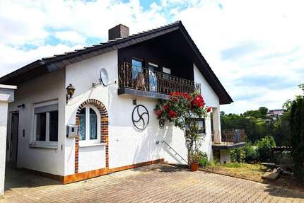 Haus zum Kaufen in Buchen-Hettingen 389.000,00 € 250.37 m²