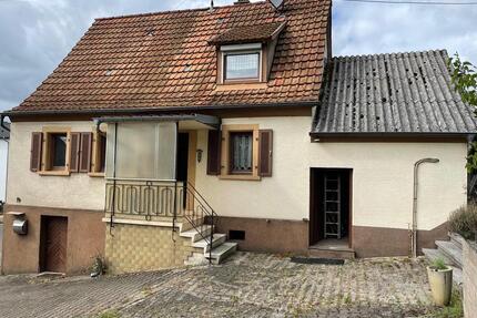 Einfamilienhaus mit Carport - sanierungsbedürftig - Hirschhorn/Pfalz