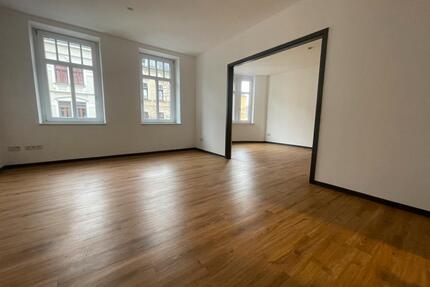 Top! 3 Räume, Bodenheizung, Balkon, Wanne + Dusche! - Chemnitz Hilbersdorf