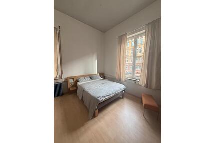 Wg Zimmer Stuttgart West - 500,00&nbsp;EUR Kaltmiete, ca.&nbsp; 30,00&nbsp;m&sup2; in Esslingen am Neckar (PLZ: 73730) Oberesslingen