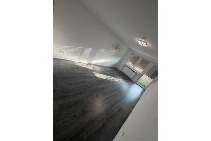 Modernisierte 2 ZKB+Balkon leerstehend - Eschelbronn
