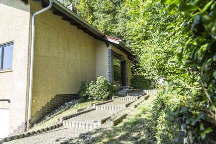 Haus zum Kaufen in Breuberg-Sandbach 550.000,00 € 370 m²