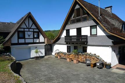 Wohnen am Waldrand – Traumgarten mit schattenspendenden Bäumen - Siegen Eiserfeld