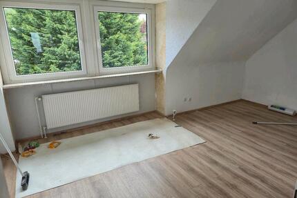2.5 Raumwohnung Dachgeschoss renoviert - Essen Stadtbezirk VIII