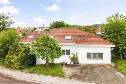 Haus zum Kaufen in Kürnbach 625.000,00 € 369.64 m²