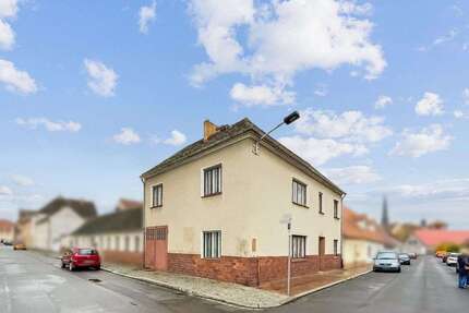 Haus zum Kaufen in Doberlug-Kirchhain 99.000,00 € 169 m²