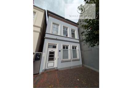 Haus zum Kaufen in Jever 340.000,00 € 268 m²