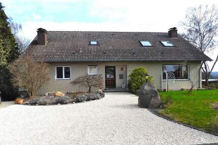 Großzügiges Anwesen - für Familien, Vermietung, Mehrgenerationen oder Gewerbe,sehr gute A3-Anbindung - Breitscheid Goldscheid