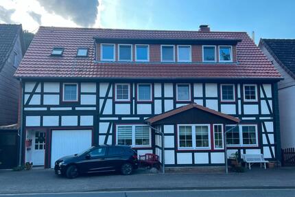 Fachwerk-Charme trifft Rendite – Dreifamilienhaus in Lauenberg - Dassel