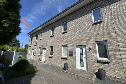 Haus zum Mieten in Norderstedt 2.498,00 € 137 m²