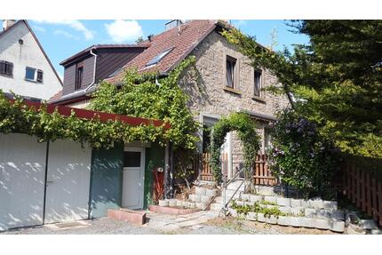 Einfamilienhaus mit großem Garten zu Vermieten - Kitzingen