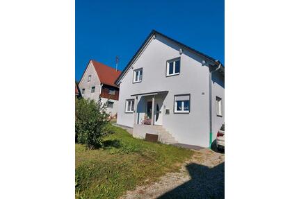 Einfamilienhaus zur Miete - 1.450,00&nbsp;EUR Kaltmiete, ca.&nbsp; 150,00&nbsp;m&sup2; in Dinkelscherben (PLZ: 86424)