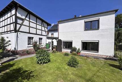 Haus zum Kaufen in Langenbernsdorf 165.000,00 € 186.45 m²