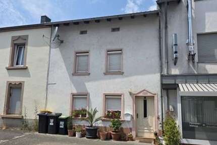 Haus zum Kaufen in Rehlingen-Siersburg Rehlingen 149.000,00 € 135.34 m² - Rehlingen-Siersburg / Rehlingen